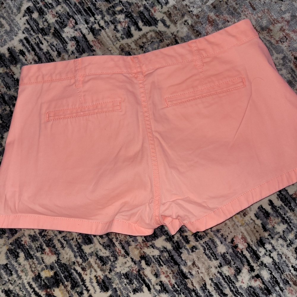 Express Shorts - Picture 4 of 5